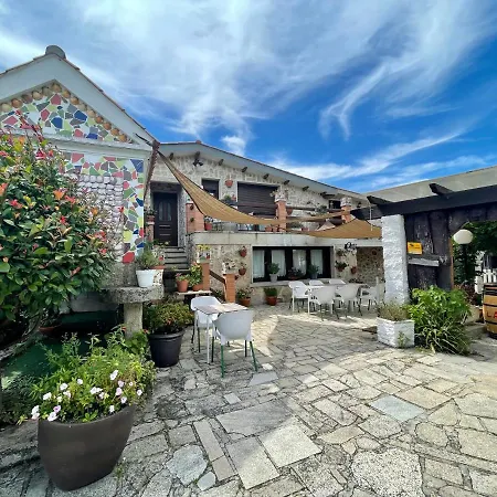 Lar De Susa Aparthotel Pontevedra